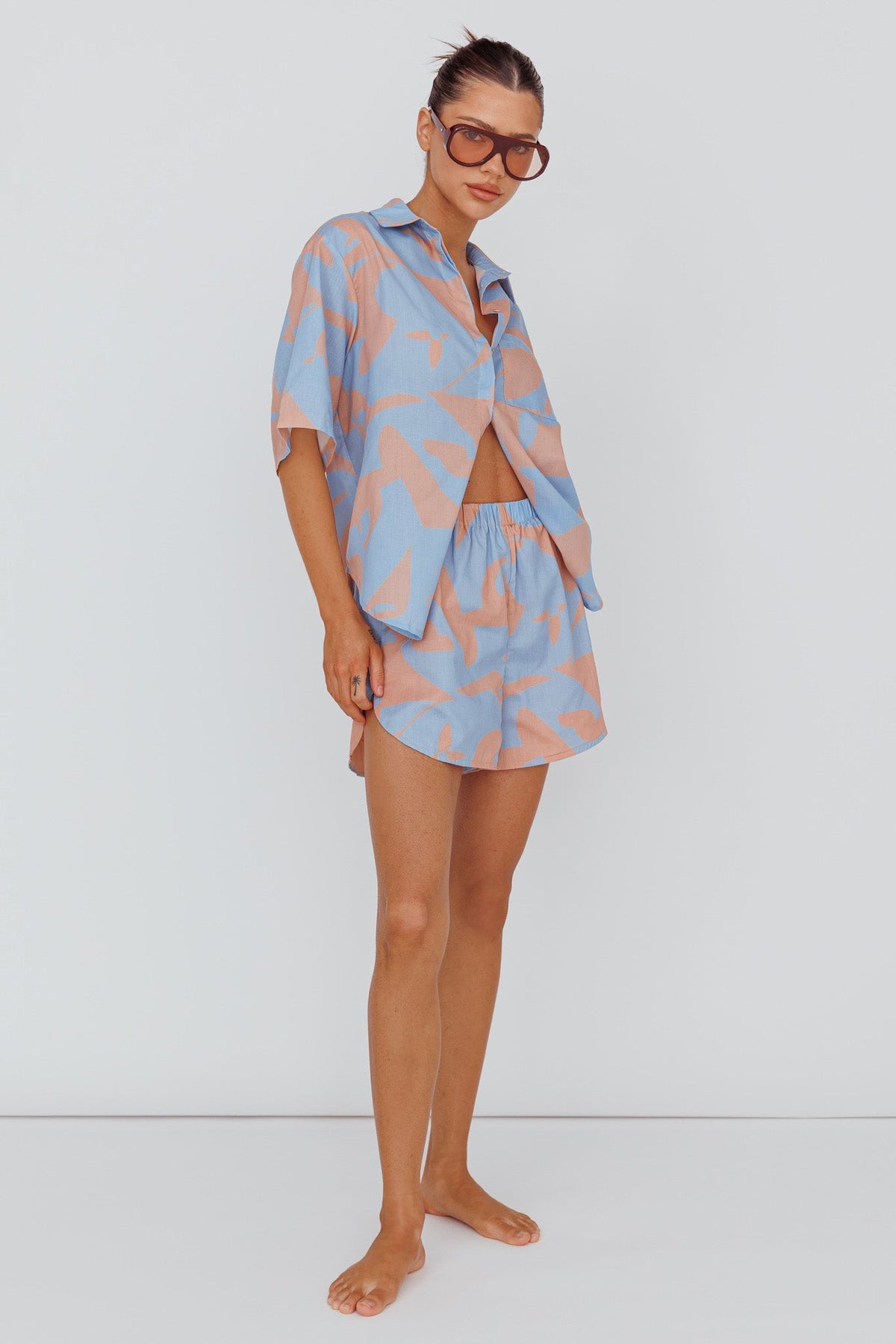On Vacay Elastic Waist Shorts Print Blue